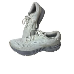 Brooks sneakers The green silence Ghost 15 size 9  running tennis shoes